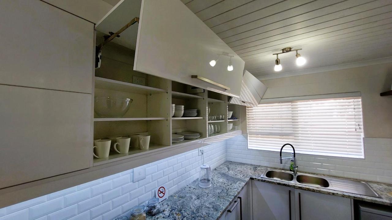 Nautilus 2 Bedroom Self-Catering Apartment Swakopmund Luaran gambar