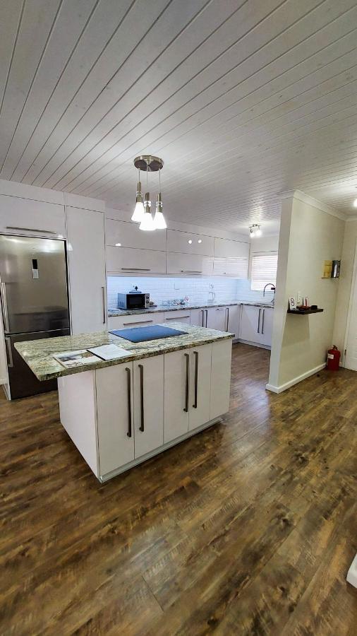 Nautilus 2 Bedroom Self-Catering Apartment Swakopmund Luaran gambar